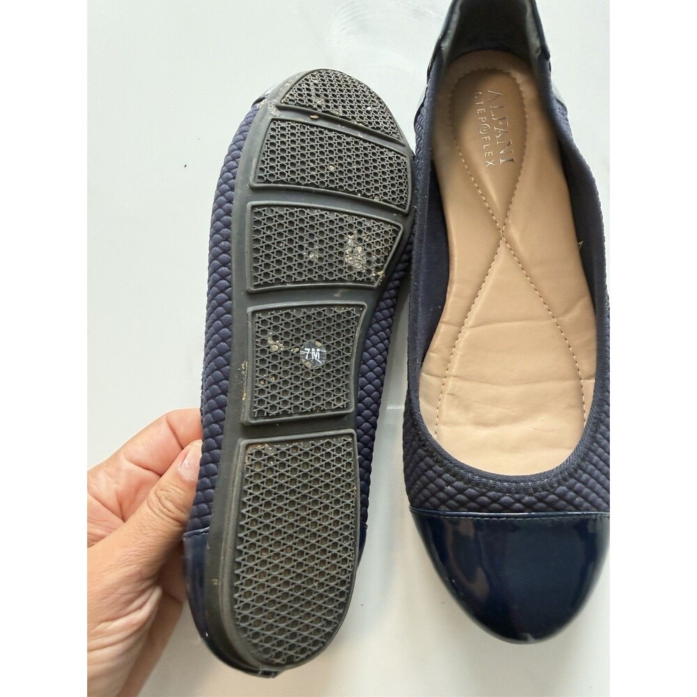 Alfani Stepflex Women’s 7M Navy Quilted Ballet Flats Patent Cap Toe Comfort - Picture 4 of 8